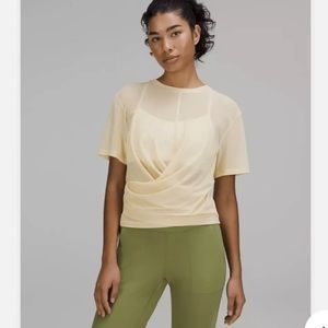 Lululemon lightweight reversible yoga T-shirt beige tan